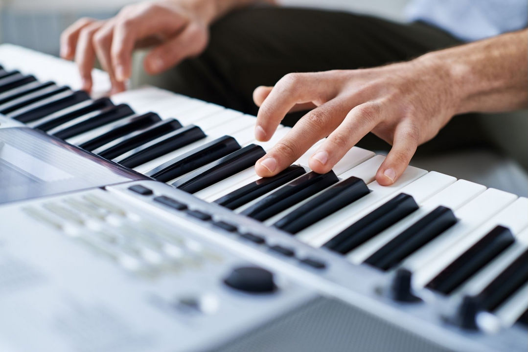 How To Play Chopsticks On A Keyboard Or Piano